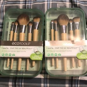 Make-up brushes